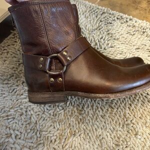 Frye women’s leather boots size 8